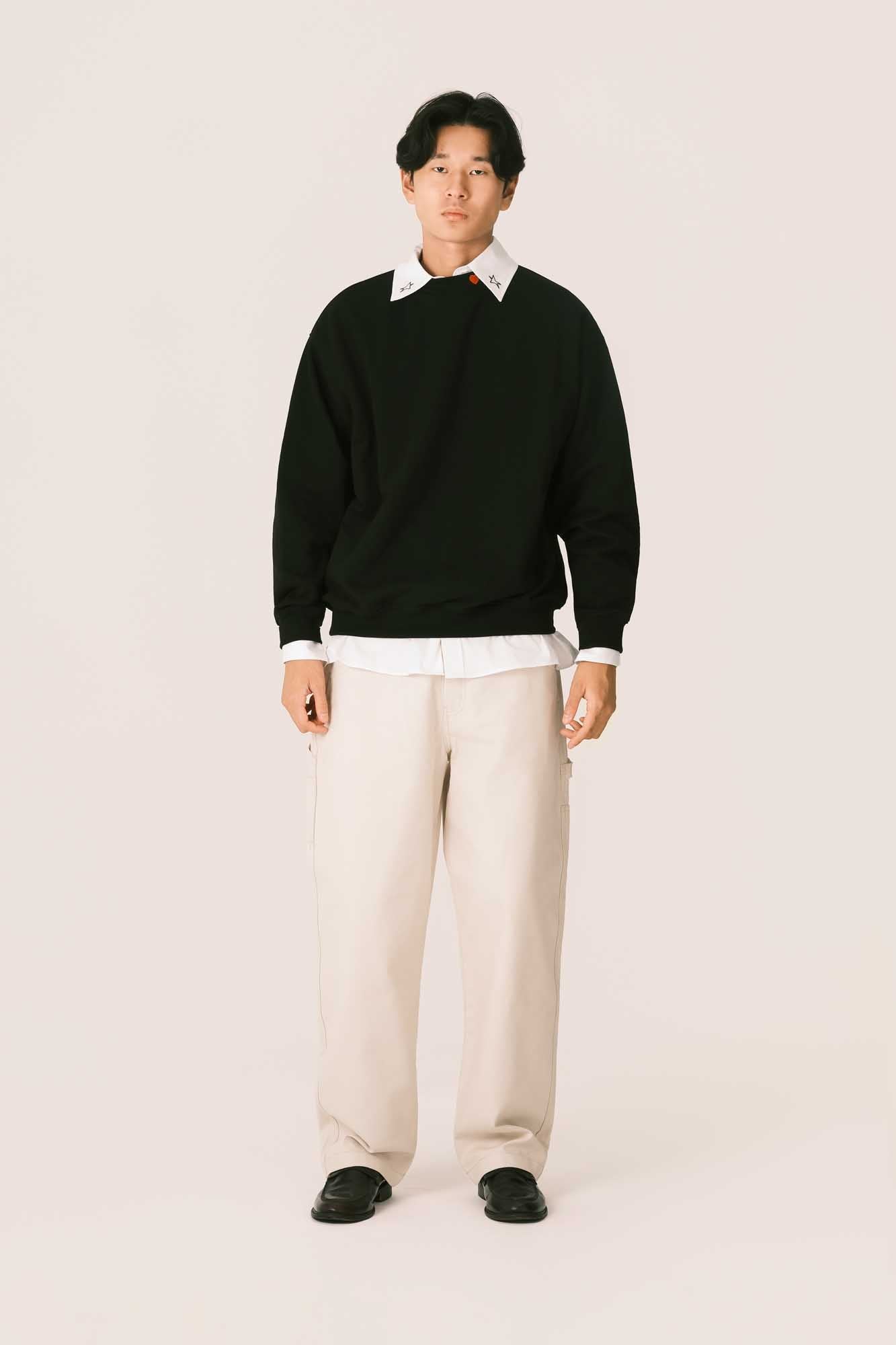 BLACK SWEATER WITH EMBROIDERED ON NECK ANCHE PATCH