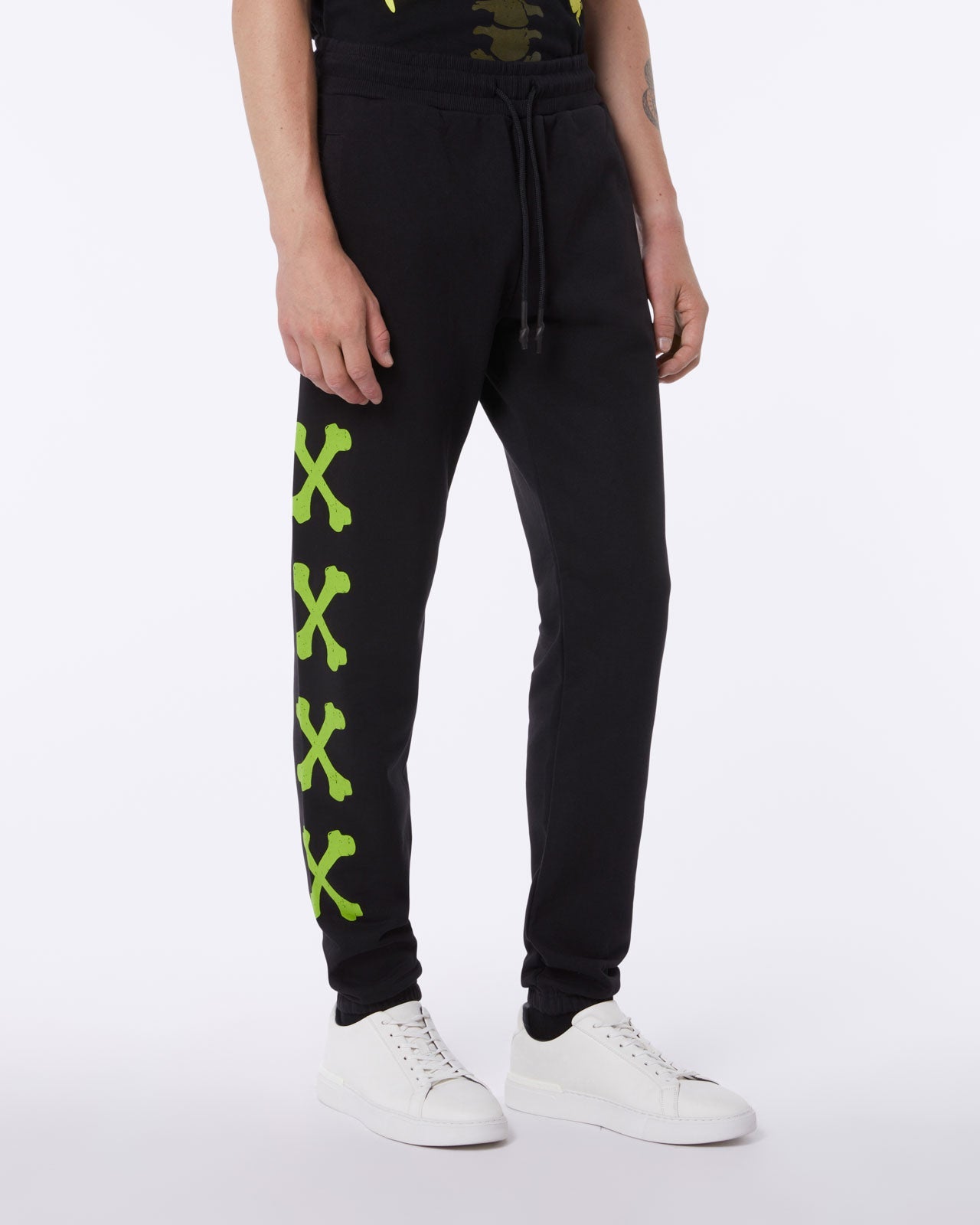 GREEN BONES BLACK PANTS