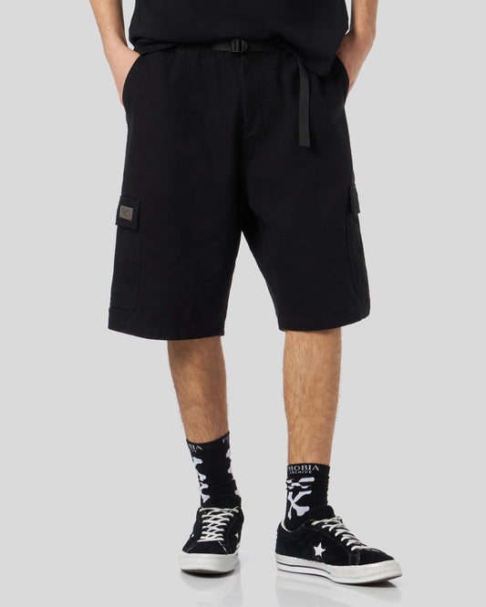 BLACK CARGO SHORTS WITH METAL LABEL