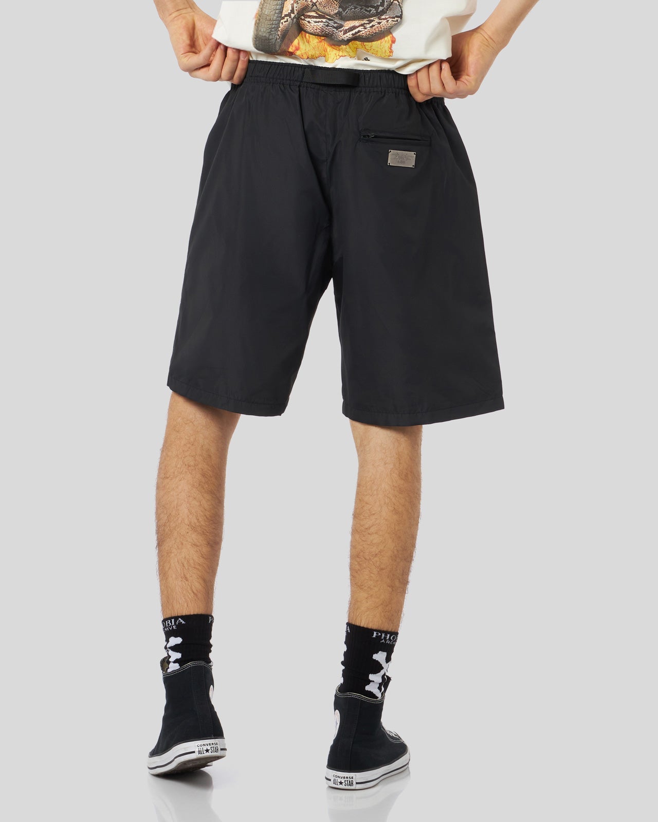 BLACK CARGO SHORTS WITH EMBROIDERED GOTIC P