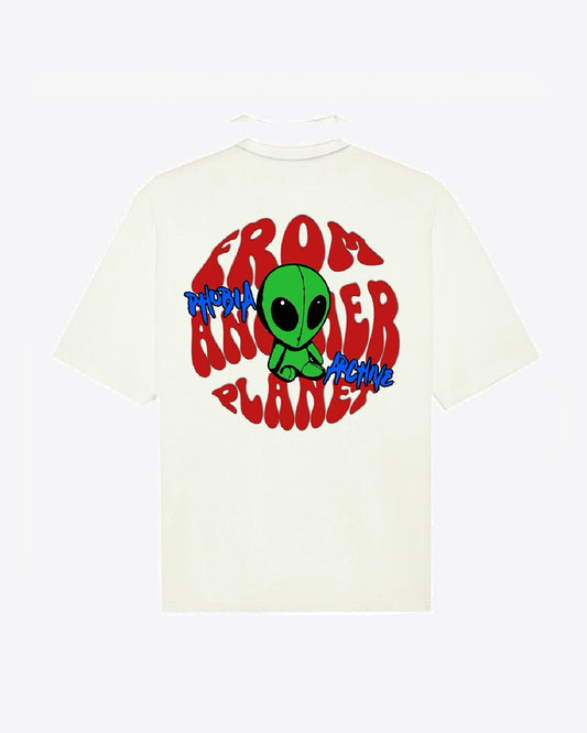 WHITE T-SHIRT WITH BACK BABY ALIEN PRINT AND PRINT FRONT LOGO