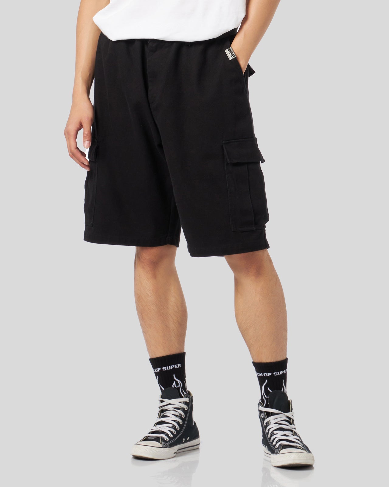 BLACK CARGO SHORTS WITH FLAMES PATCH AND PRINTED LOGO