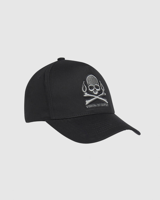 TRUCKER CAP WITH SKULL PATCH