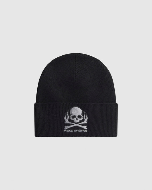 BLACK BEANIE WITH SKULL PATCH