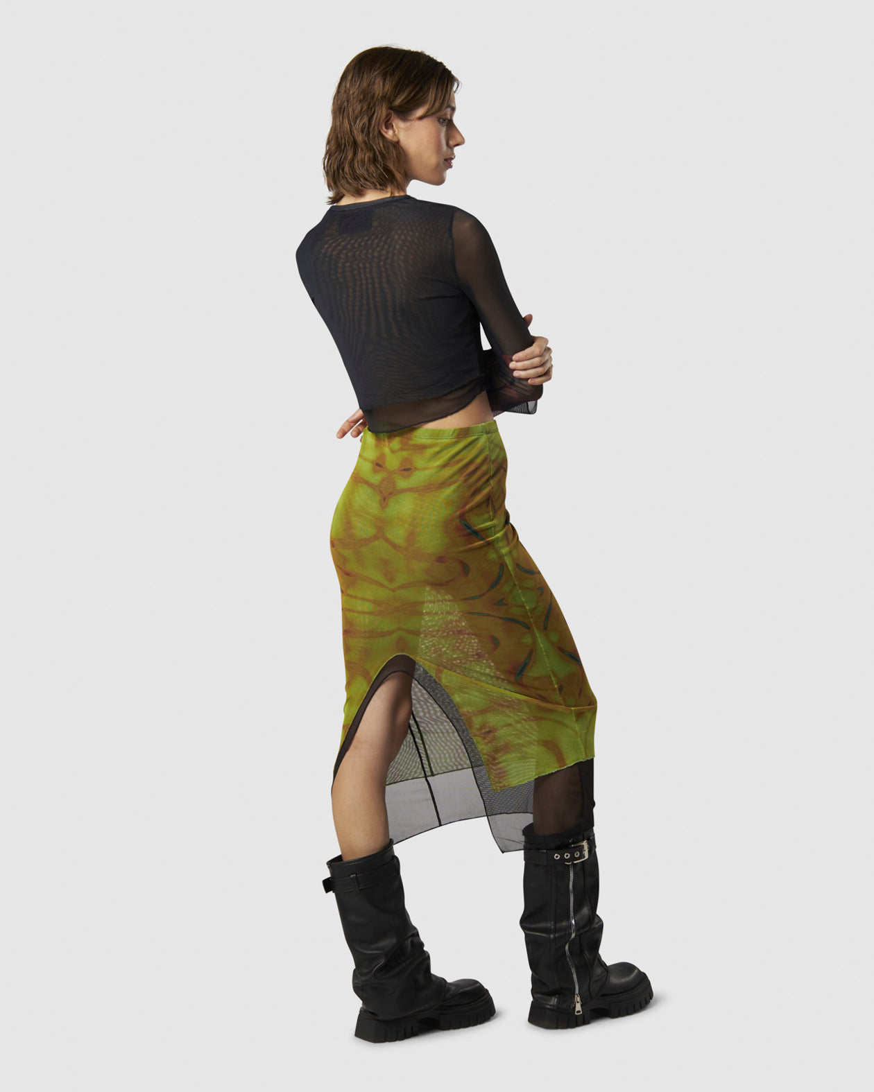 MIDI SKIRT WITH YELLOW TRIBAL GRAPHIC